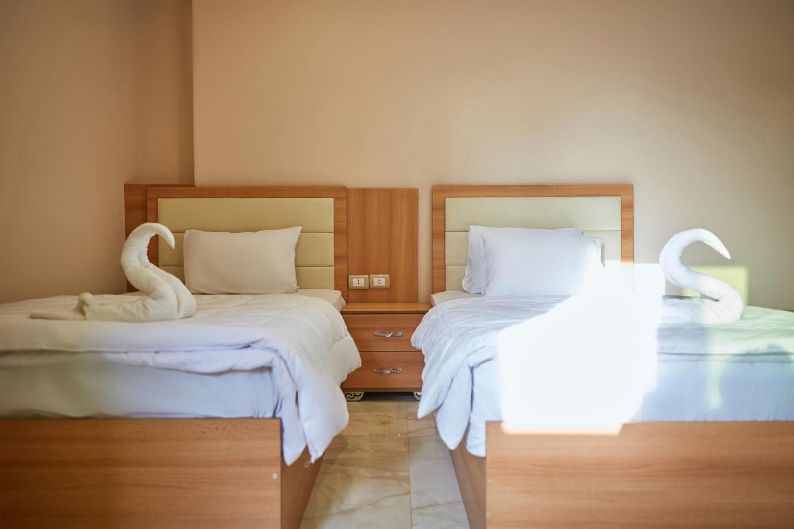 Grand Pyramid View Hotel Kafret el-Gabal Esterno foto